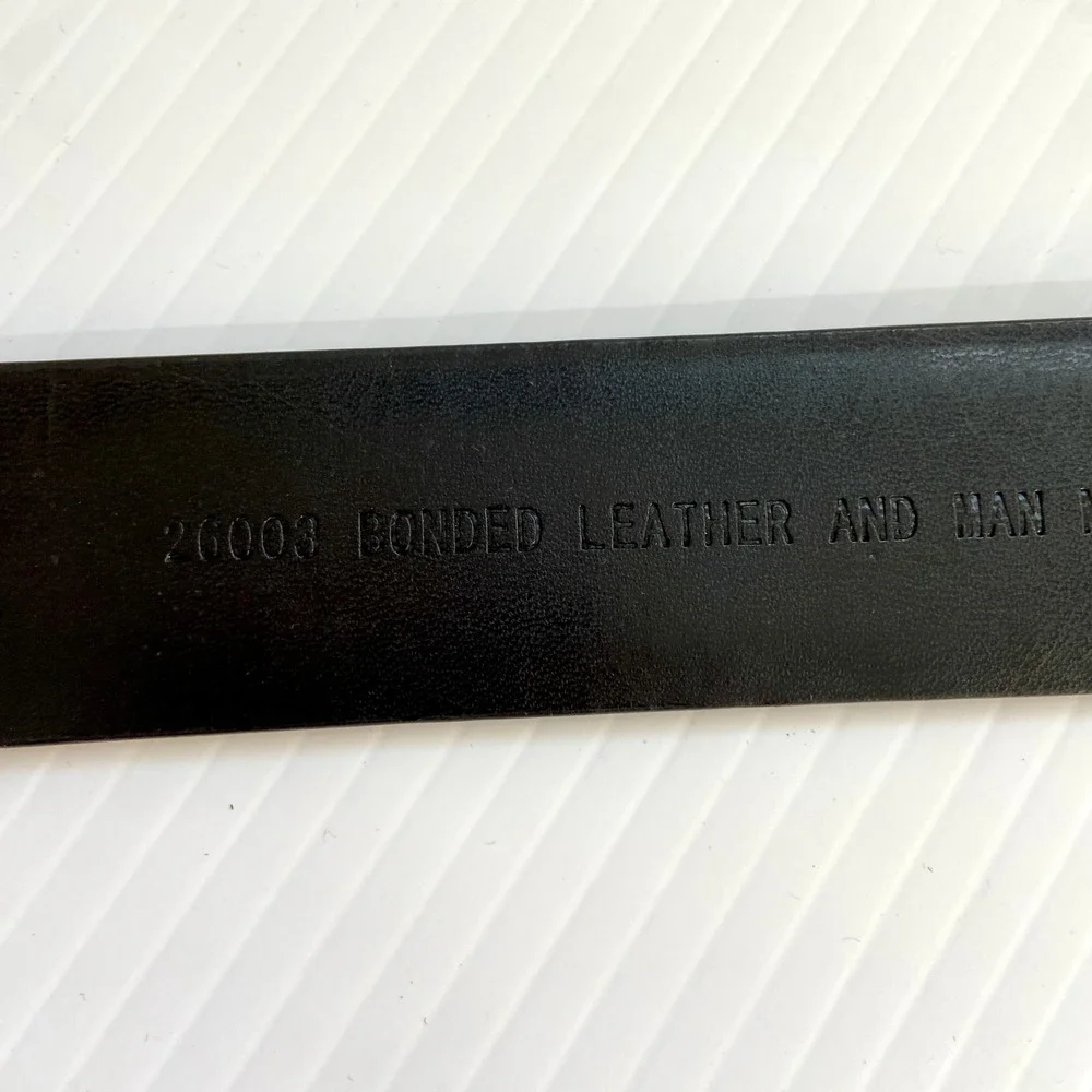 Black Leather Silver Buckle Mens‎ Belt Size 44 NWOT